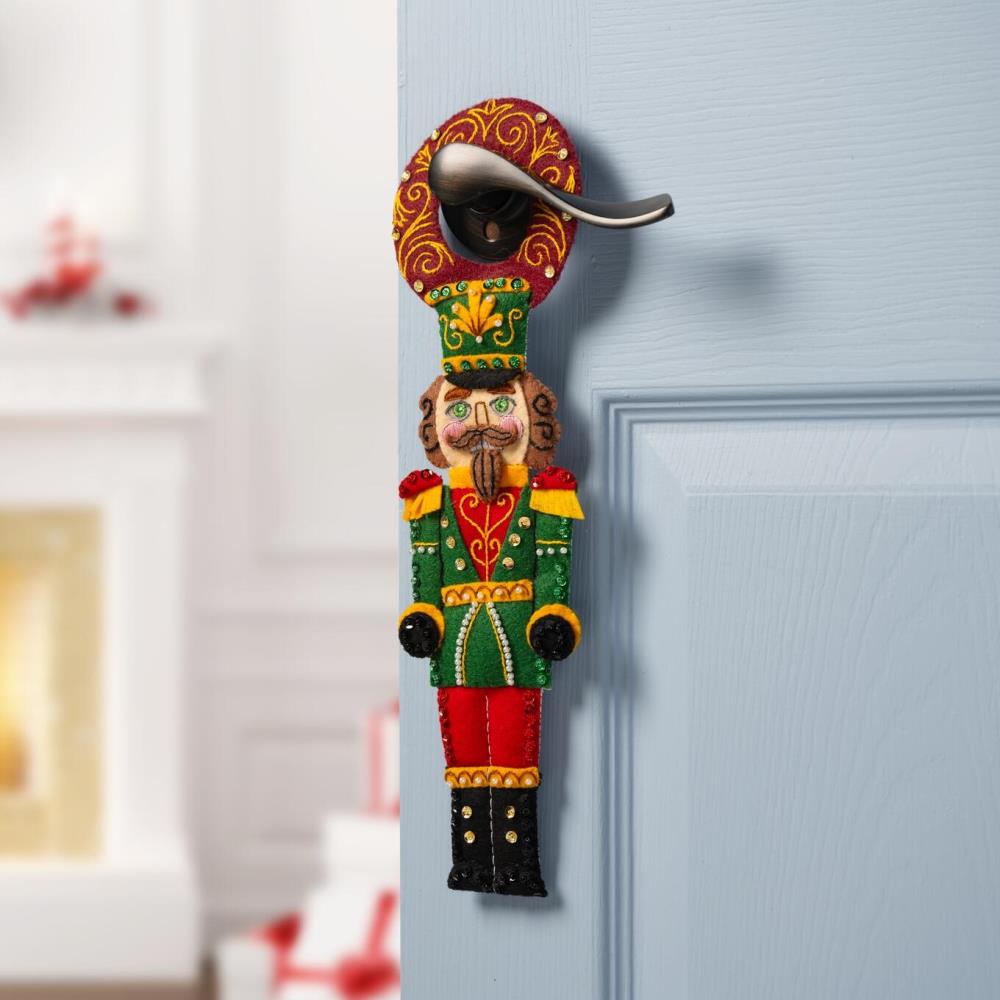 DIY Bucilla Nutcracker Duo Soldier Christmas Door Hanger Felt Kit