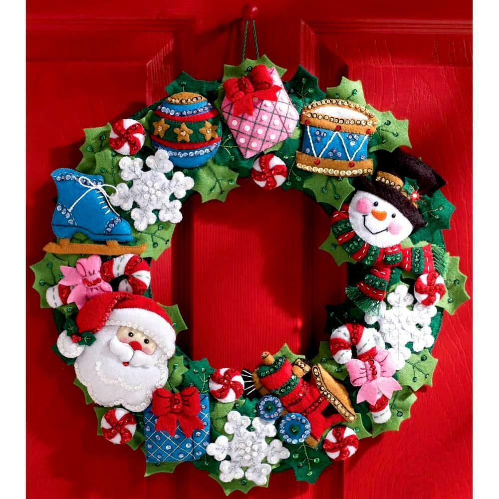 DMG DIY Bucilla Christmas Toys Santa Snowman Felt Wreath Craft Kit 86363