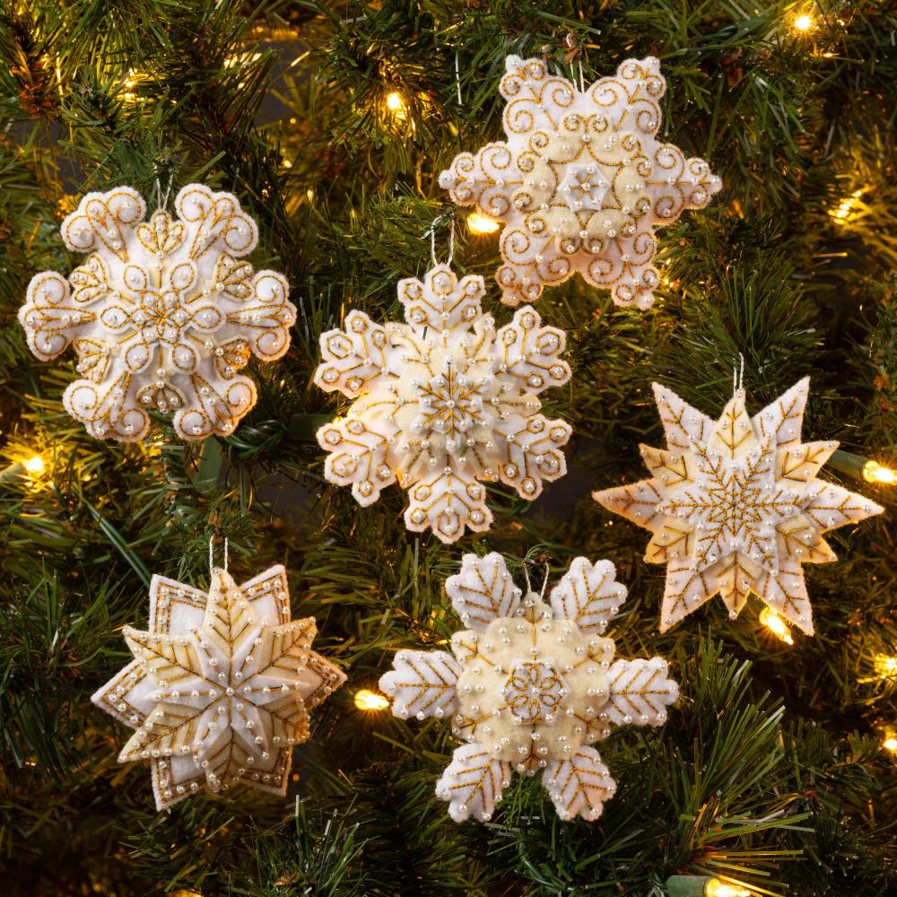 DIY Bucilla Pearl Snowflakes Christmas Felt Ornament Kit 89682E