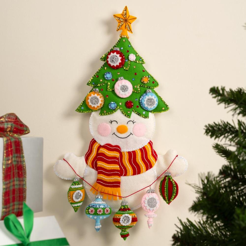 DIY Bucilla Treetop Snowman Ornaments Christmas Felt Wall Hanging Kit