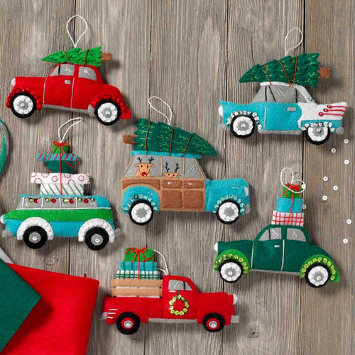 DIY Bucilla Holiday Shopping Spree Old Car Christmas Felt Ornaments Kit 86836