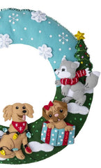 DIY Bucilla Christmas Dogs Puppy Pets Christmas Wreath Felt Craft Kit 89284E