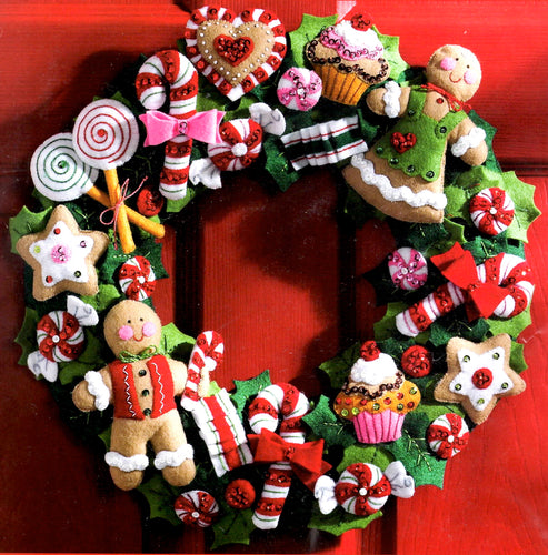 DIY Bucilla Cookies & Candy Christmas Gingerbread Wreath Felt Craft Kit 86264