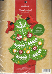 DIY Bucilla Tree Delight Cardinals Christmas Wall Hanging Felt Craft Kit 86970E