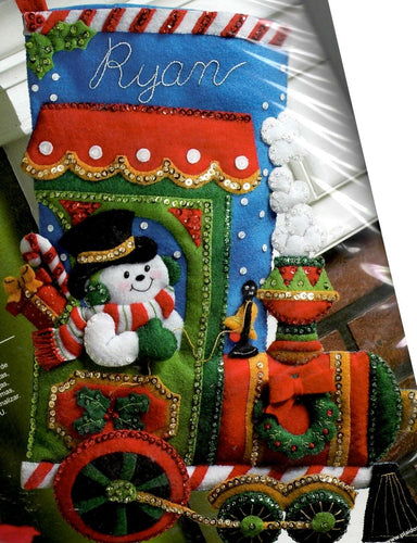 DIY Bucilla Santa on the Go Travel Christmas Felt Tree Ornament Kit 89281E  – Craft and Treasure Cove