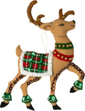 Load image into Gallery viewer, DIY Bucilla Festive Reindeer Deer Christmas Holiday Felt Ornament Kit 89299E