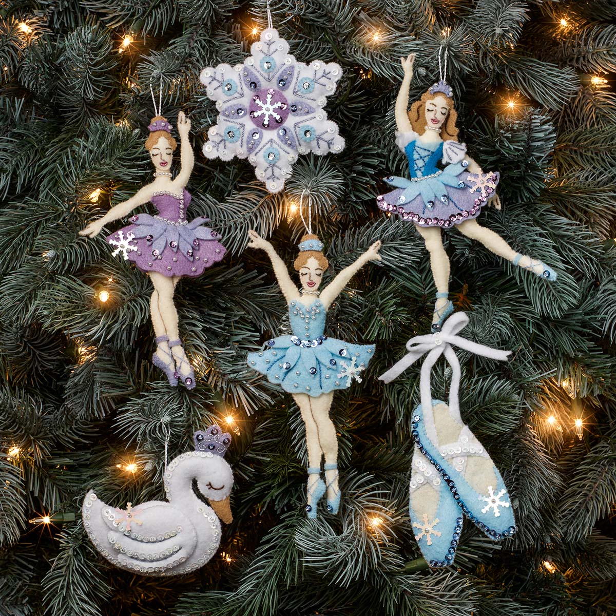 Needlepoint Christmas Ornament Kit Dancing Penguin – Needlepoint