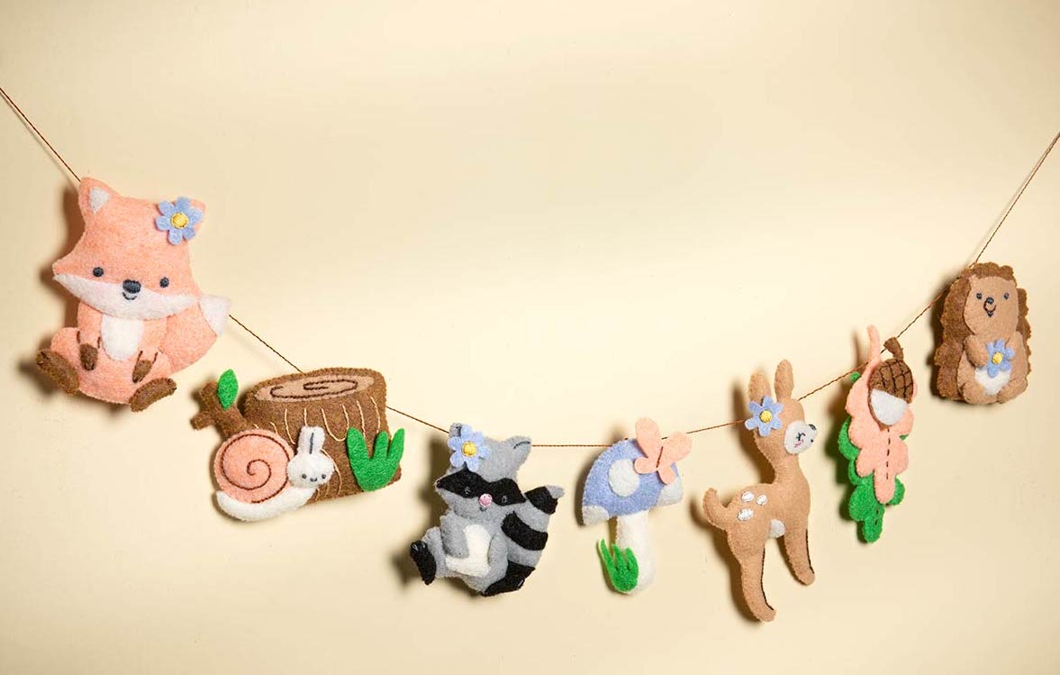DIY Bucilla Woodland Floral Baby Shower Gift Kids Felt Garland Craft Kit 49214E